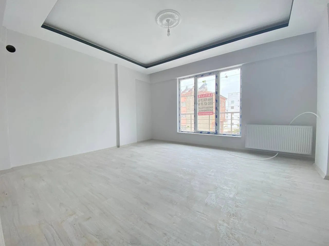 DEVELİ POLAT GAYRİMENKUL- ÇARŞI MERKEZE YAKIN KİRALIK SIFIR GENİŞ 2+1 DAİRE