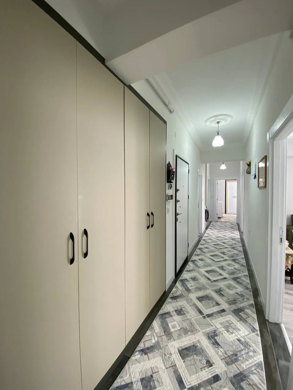 DEVELİ POLAT GAYRİMENKUL - YENİ MAH. ÇARŞI MERKEZE YAKIN SATILIK FIRSAT DAİRE