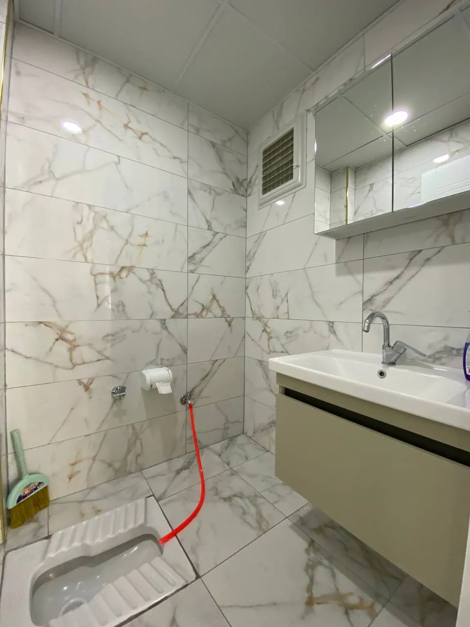 DEVELİ POLAT GAYRİMENKUL - YENİ MAH. ÇARŞI MERKEZE YAKIN SATILIK FIRSAT DAİRE