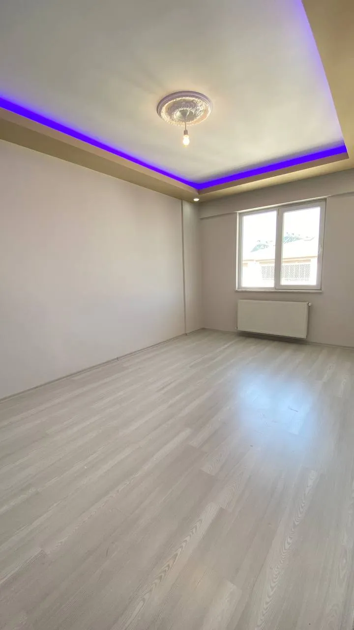 DEVELİ POLAT GAYRİMENKUL - ADLİYE İLERİSİ KİRALIK BAKIMLI DAİRE