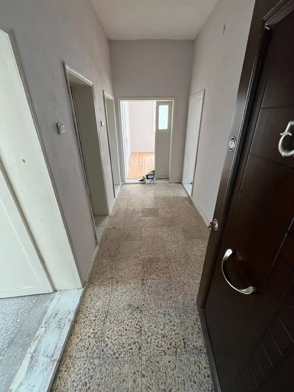 DEVELİ POLAT GAYRİMENKUL-AŞAĞIEVEREK MAH. SATILIK ARA KAT SOBALI DAİRE