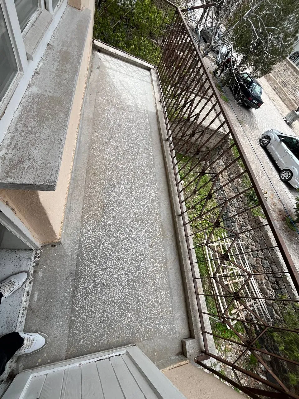 DEVELİ POLAT GAYRİMENKUL-AŞAĞIEVEREK MAH. SATILIK ARA KAT SOBALI DAİRE