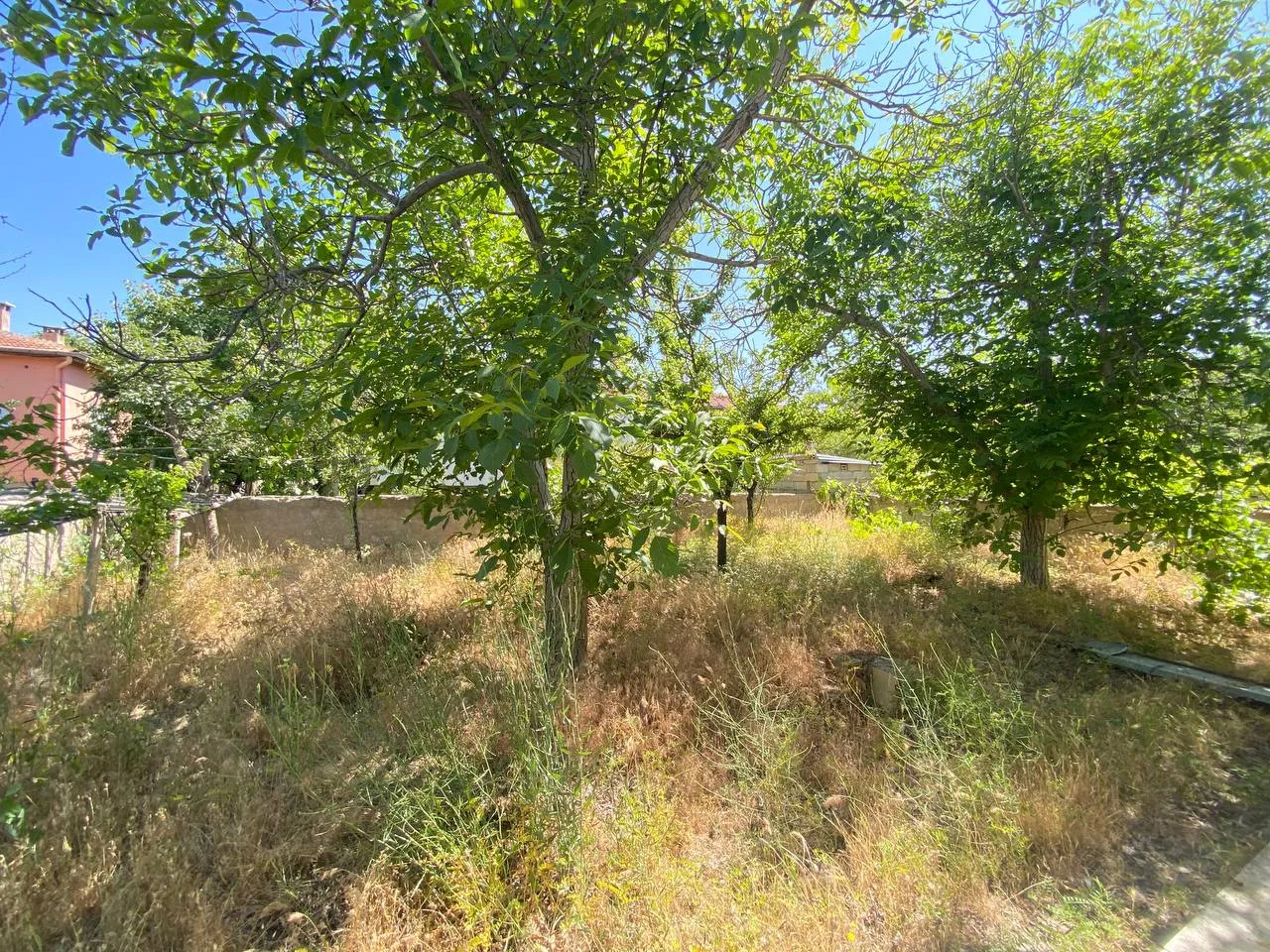 DEVELİ POLAT GAYRİMENKUL-AŞIK SEYRANİ MAH. .335 M2 ARSA İÇERİSİNDE SATILIK MÜSTAKİL EV