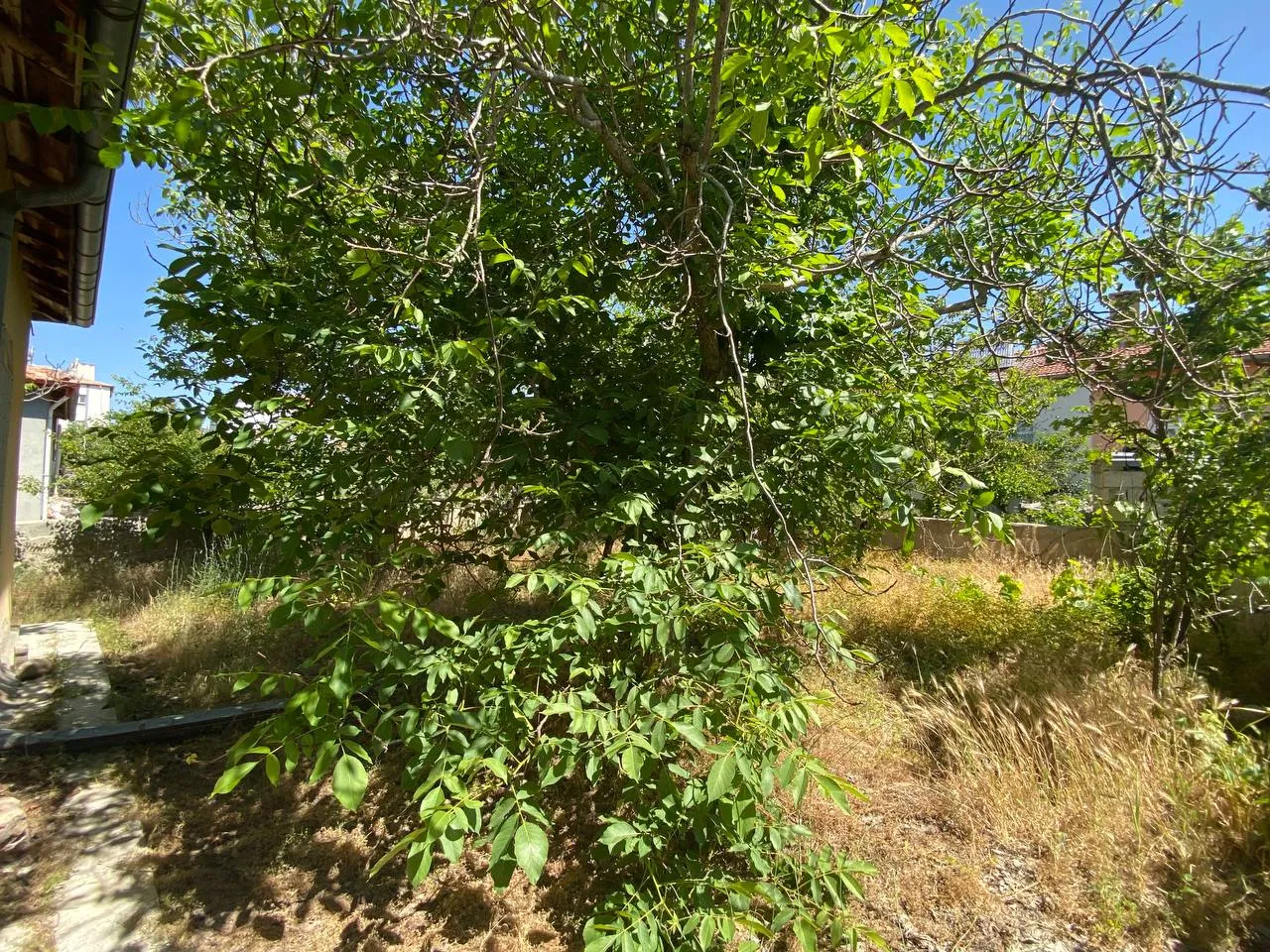 DEVELİ POLAT GAYRİMENKUL-AŞIK SEYRANİ MAH. .335 M2 ARSA İÇERİSİNDE SATILIK MÜSTAKİL EV