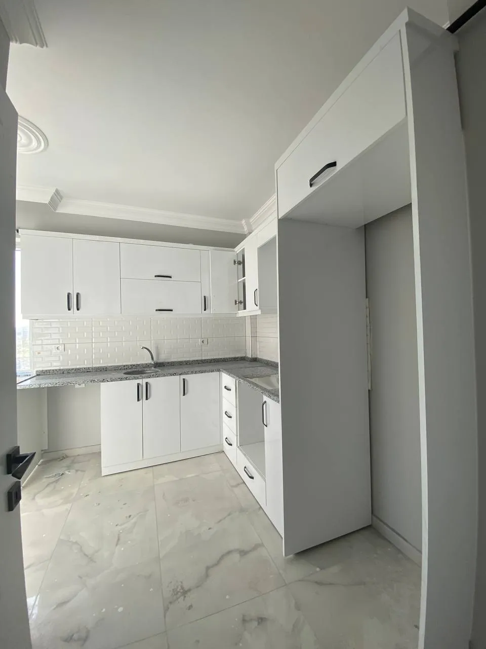 DEVELİ POLAT GAYRİMENKUL- AŞIK SEYRANİ MAH. ADLİYE İLERİSİNDE SATILIK LÜX DAİRE