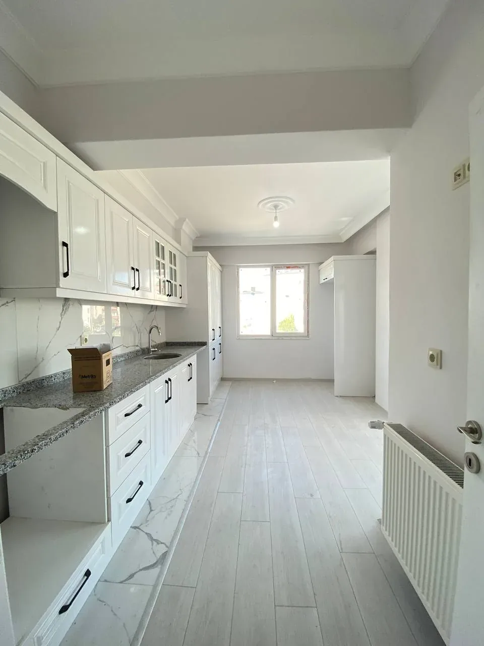 DEVELİ POLAT GAYRİMENKUL - AŞIK SEYRANİ MAH. ANAYOL ÜZERİ SATILIK SIFIR LÜX DAİRE