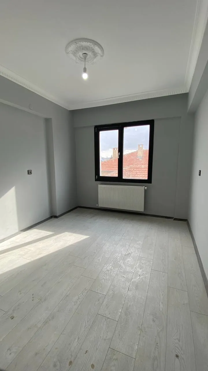 DEVELİ POLAT GAYRİMENKUL - AŞIK SEYRANİ MAH CADDE ÜZERİNDE SATILIK LÜX 2+1 DAİRELER