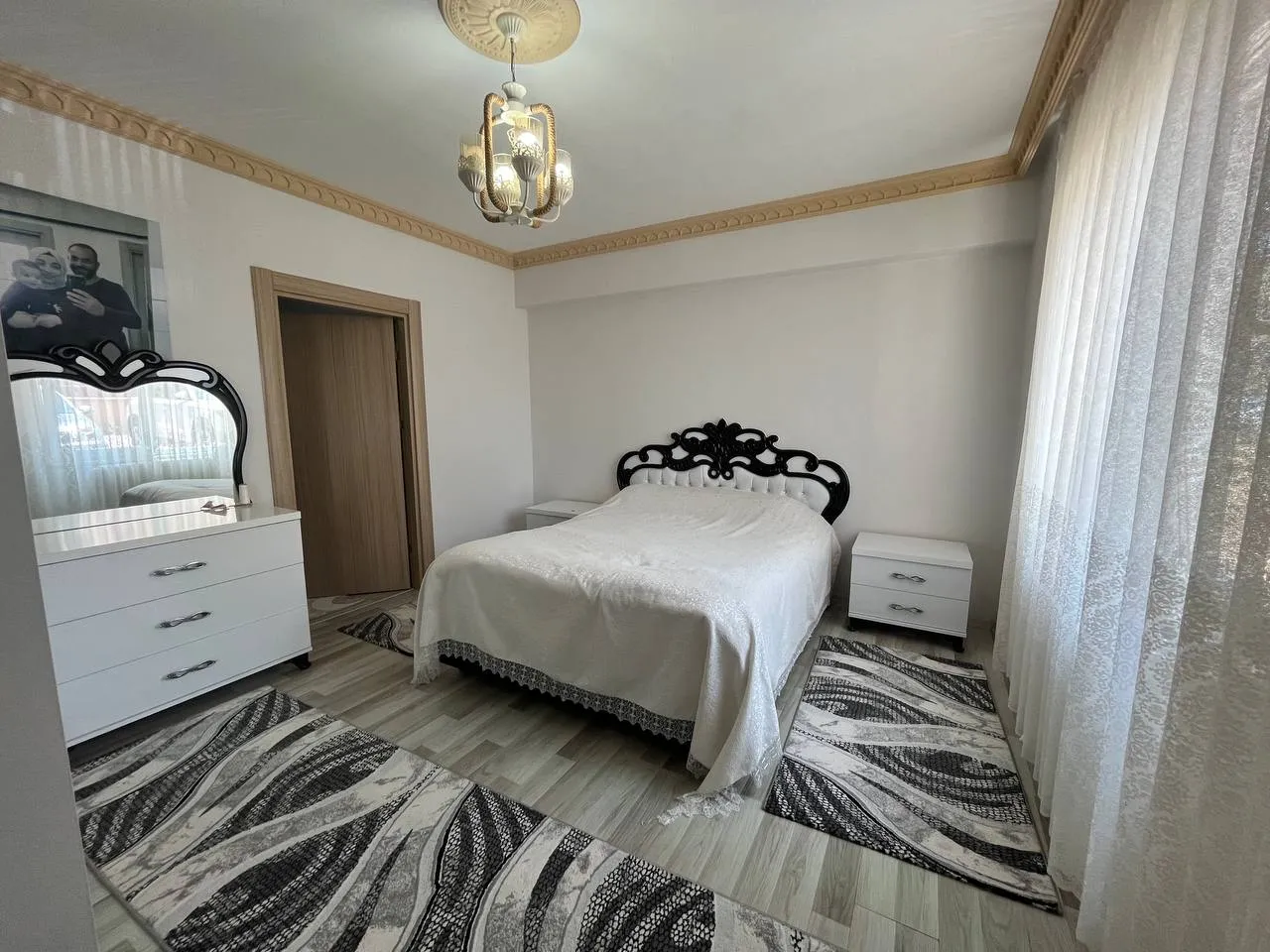 DEVELİ POLAT GAYRİMENKUL-AŞIK SEYRANİ MAH. CEZA EVİ İLERİSİNDE SATILIK GENİŞ BAKIMLI DAİRE