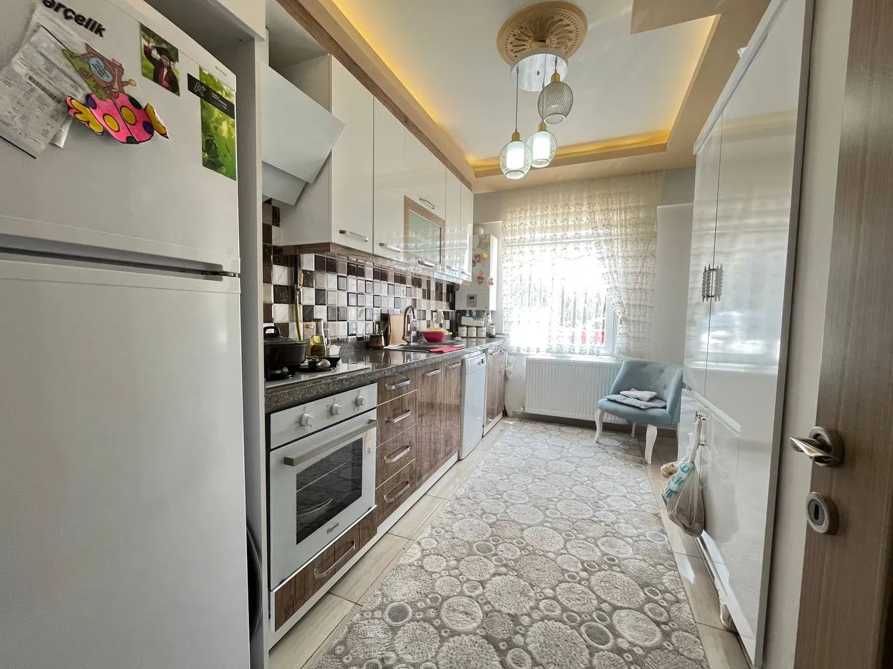 DEVELİ POLAT GAYRİMENKUL-AŞIK SEYRANİ MAH. CEZA EVİ İLERİSİNDE SATILIK GENİŞ BAKIMLI DAİRE