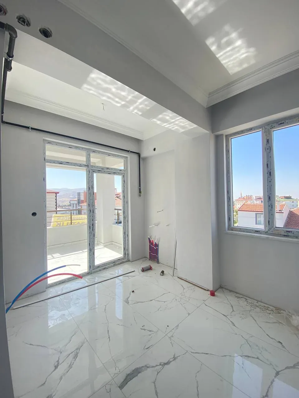 DEVELİ POLAT GAYRİMENKUL - AŞIK SEYRANI MAH. SANAYİ ÜSTÜNDE SATILIK 2 ADET DAİRE