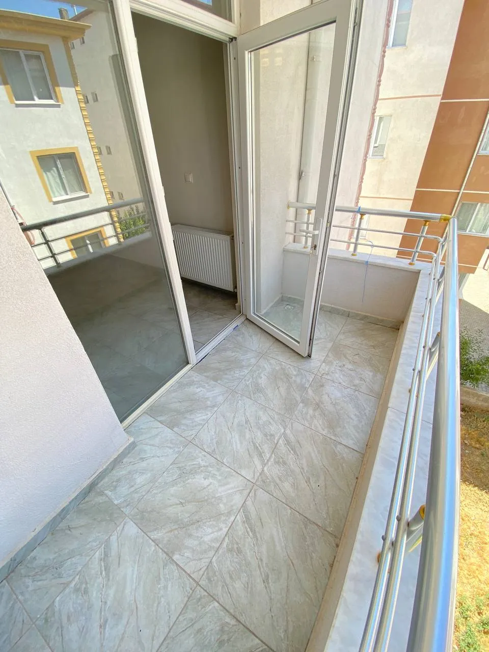DEVELİ POLAT GAYRİMENKUL - AŞIK SEYRANİ MAH. SATILIK BAKIMLI FIRSAT DAİRE