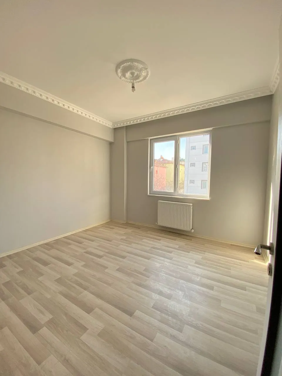 DEVELİ POLAT GAYRİMENKUL-AŞIK SEYRANİ MAH. SATILIK BAKIMLI TEMİZ DAİRE