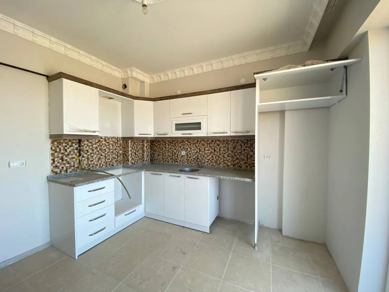 DEVELİ POLAT GAYRİMENKUL-AŞIK SEYRANİ MAH. SATILIK LÜX DAİRE