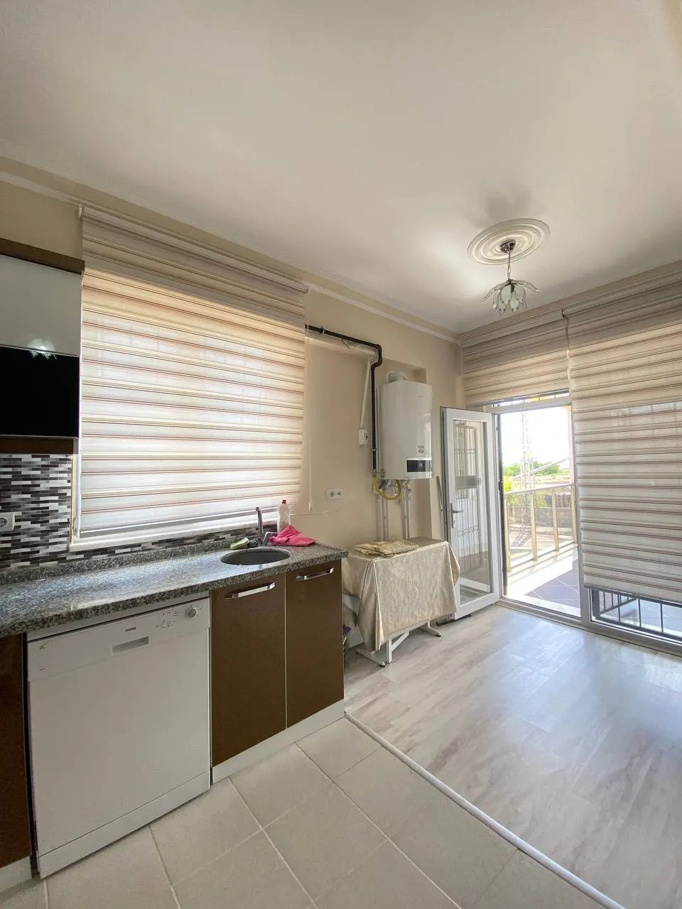 DEVELİ POLAT GAYRİMENKUL-AŞIK SEYRANİ MH. 4+1 ARAKAT DAİRE