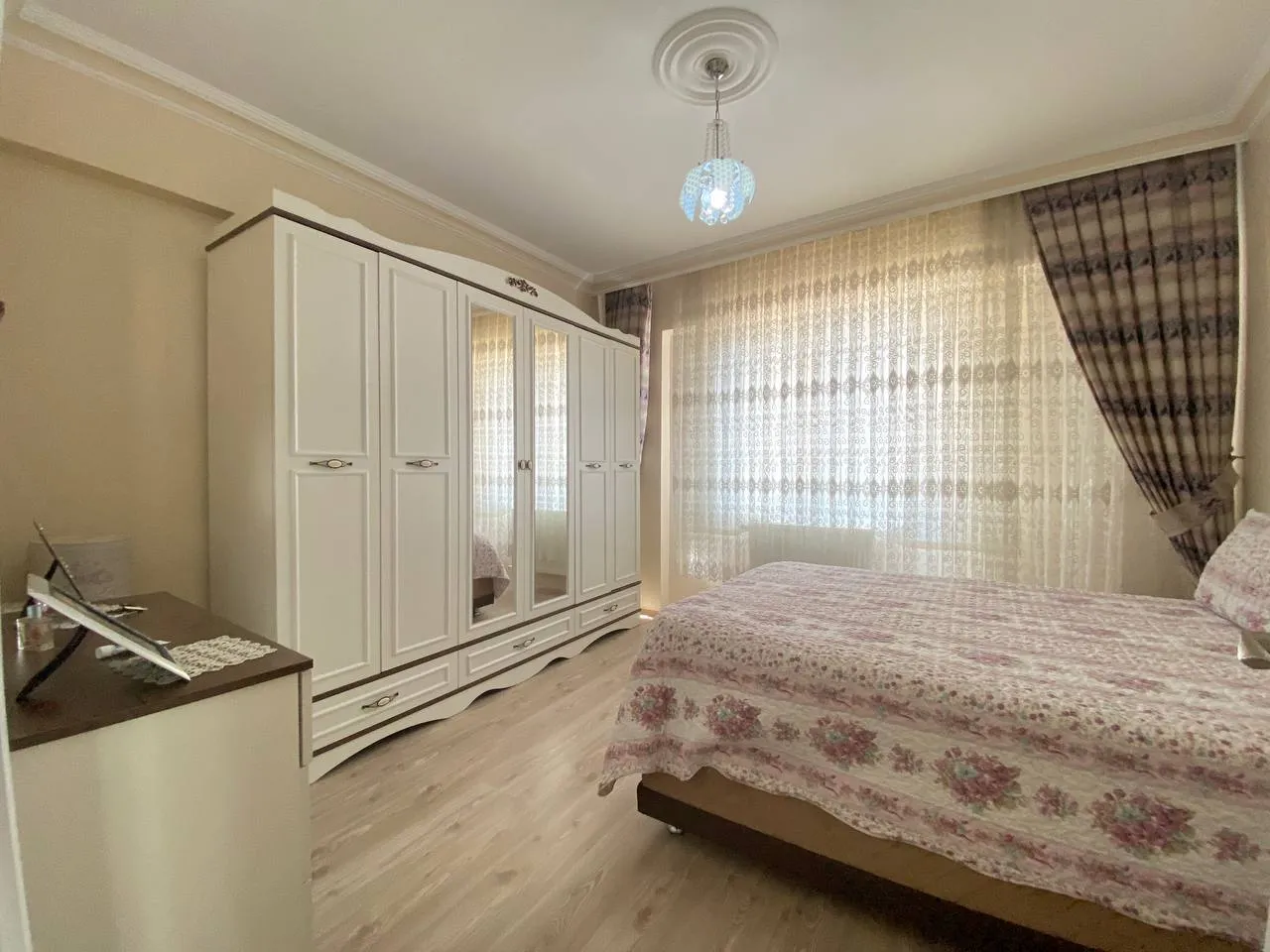 DEVELİ POLAT GAYRİMENKUL-AŞIK SEYRANİ MH. 4+1 ARAKAT DAİRE