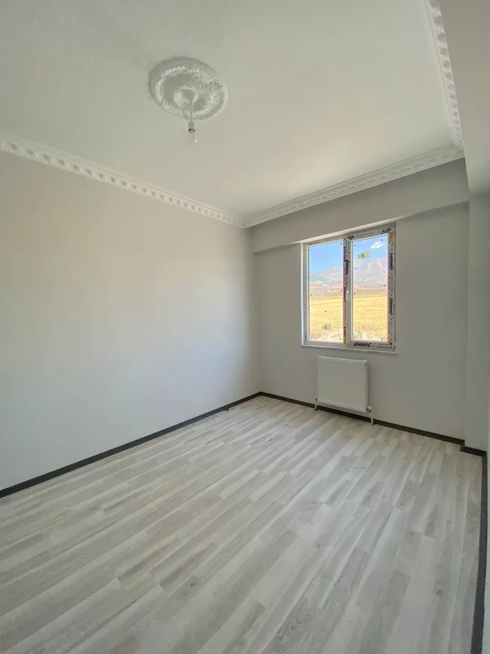 DEVELİ POLAT GAYRİMENKUL - AŞIKSEYRANİ MAH. 3+1 LÜX KİRALIK DAİRE