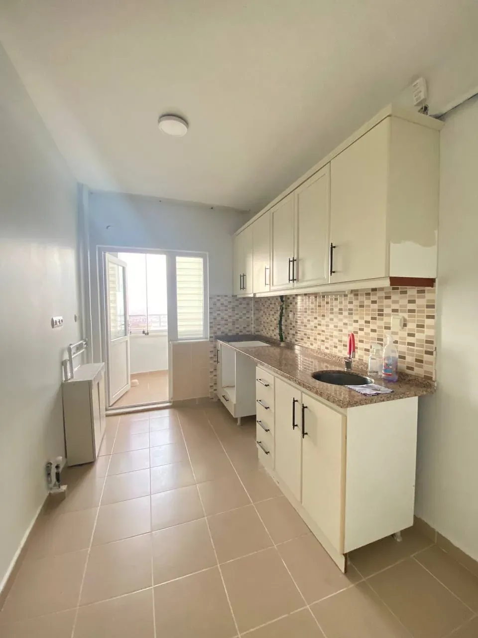 DEVELİ POLAT GAYRİMENKUL - BAHÇEBAŞI MAH. TOKİ DE SATILIK BAKIMLI DAİRE
