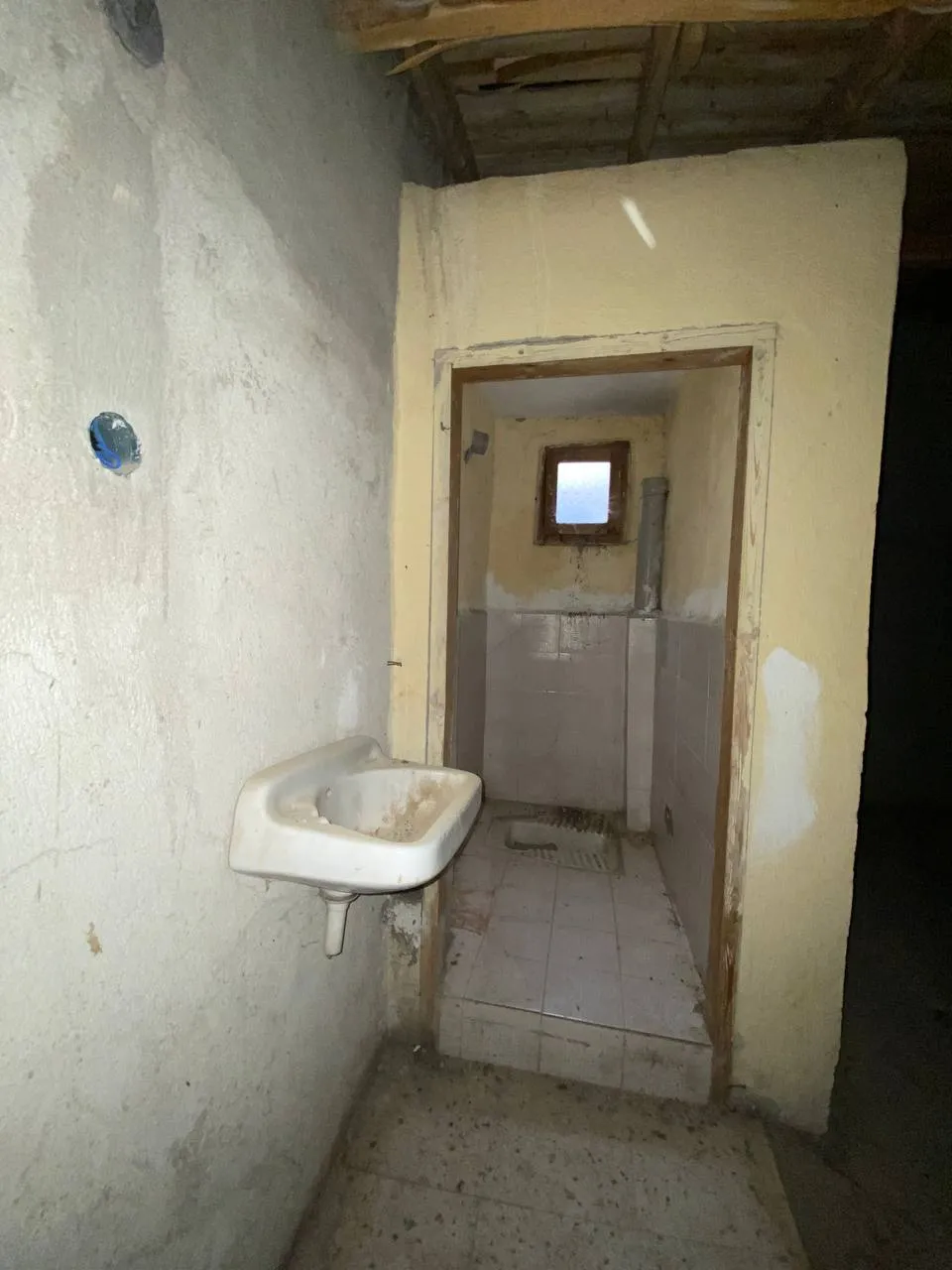 DEVELİ POLAT GAYRİMENKUL-BAHÇELİEVLER MAH. 780 M2 ARSA İÇERİSİNDE SATILIK MÜSTAKİL EV