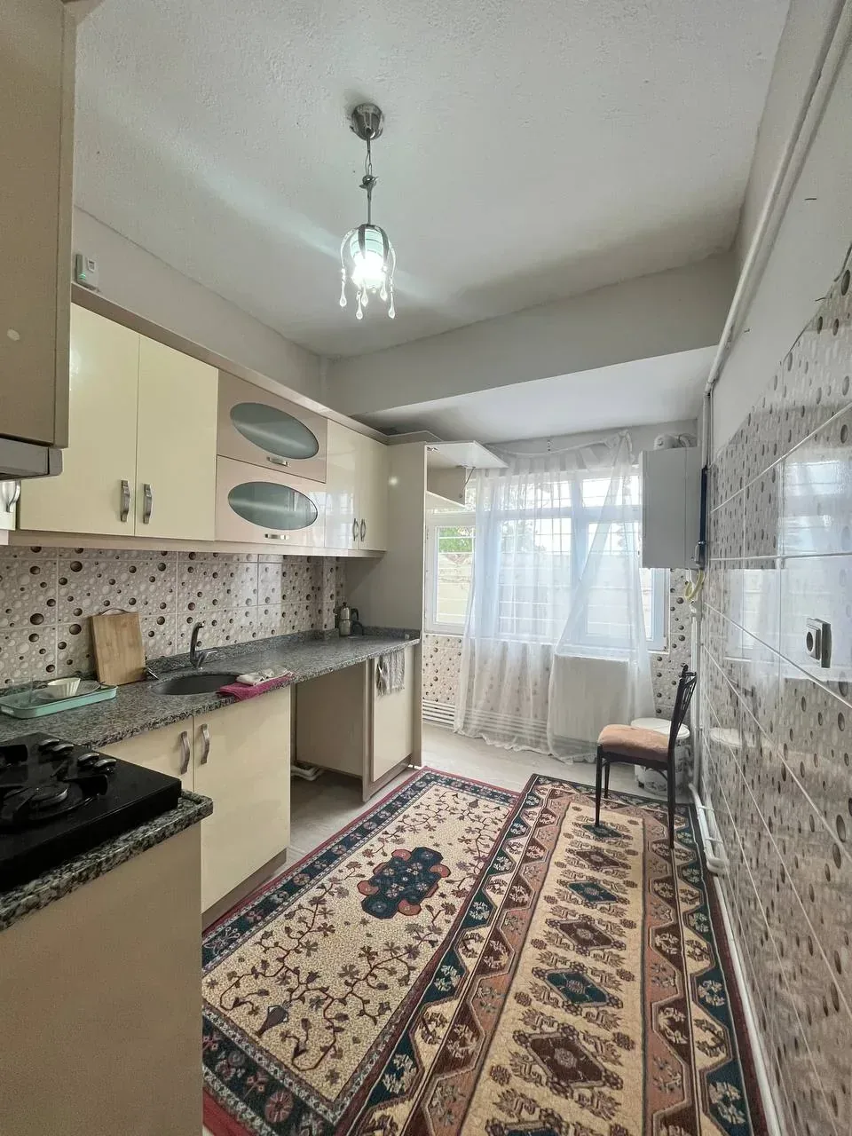 DEVELİ POLAT GAYRİMENKUL - BAHÇELİEVLER MAH. İÇİ KOMPLE YAPILI KAÇMAZ SATILIK DAİRE