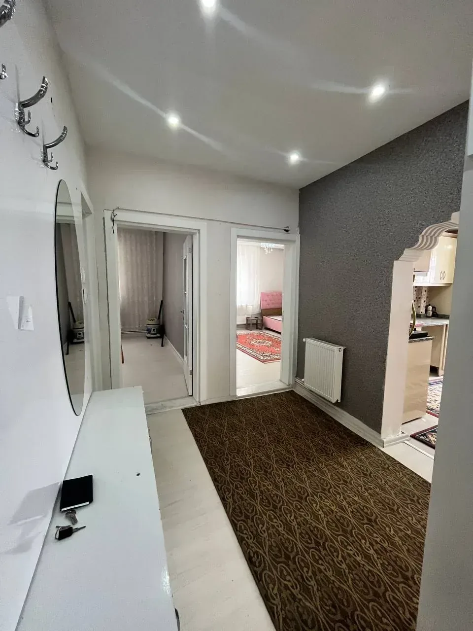 DEVELİ POLAT GAYRİMENKUL - BAHÇELİEVLER MAH. İÇİ KOMPLE YAPILI KAÇMAZ SATILIK DAİRE