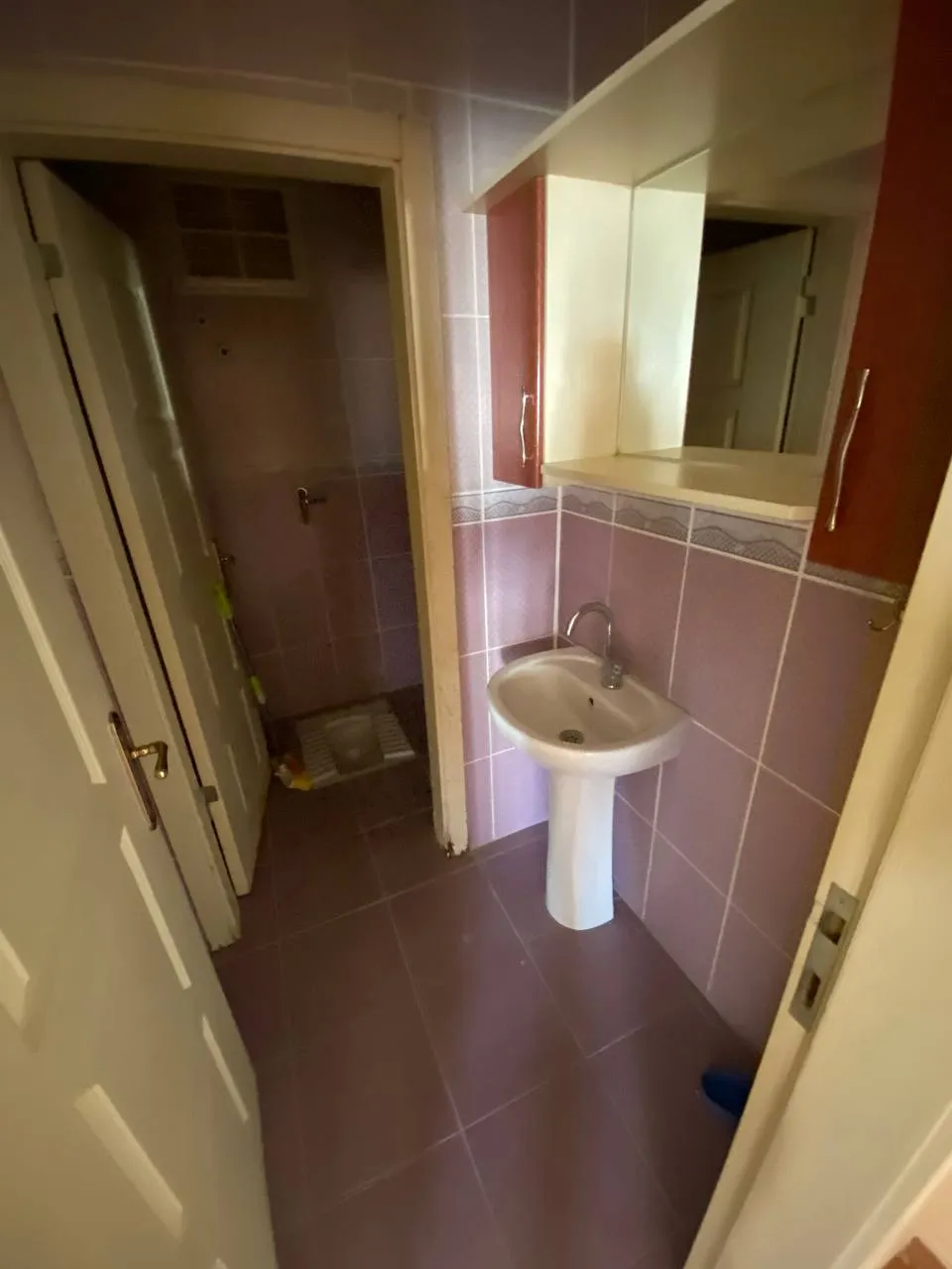 DEVELİ POLAT GAYRİMENKUL-CAMİCEDİT MAH. PAZAR ALTINDA SATILIK BAKIMLI DAİRE