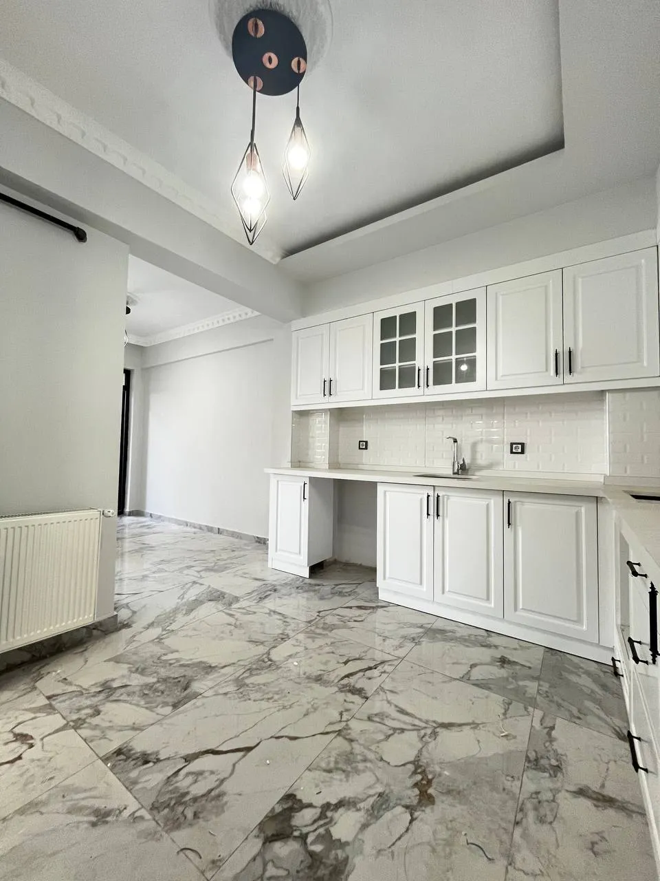 DEVELİ POLAT GAYRİMENKUL -  ÇARŞI MERKEZDE CADDE ÜZERİNDE SATILIK 3+1 FIRSAT LÜX DAİRE