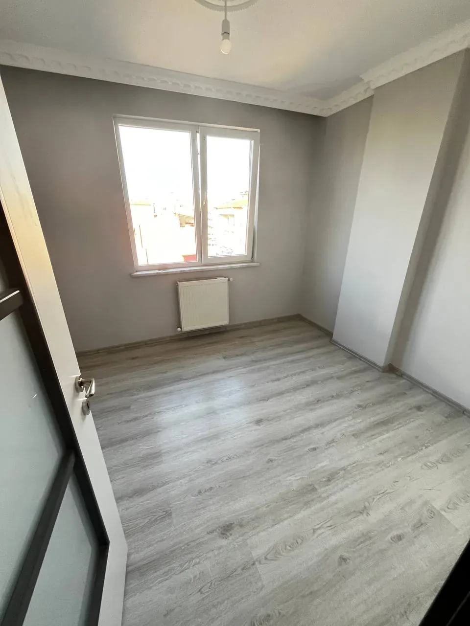 DEVELİ POLAT GAYRİMENKUL-ÇARŞI MERKEZDE KİRALIK 3 ADET DAİRE