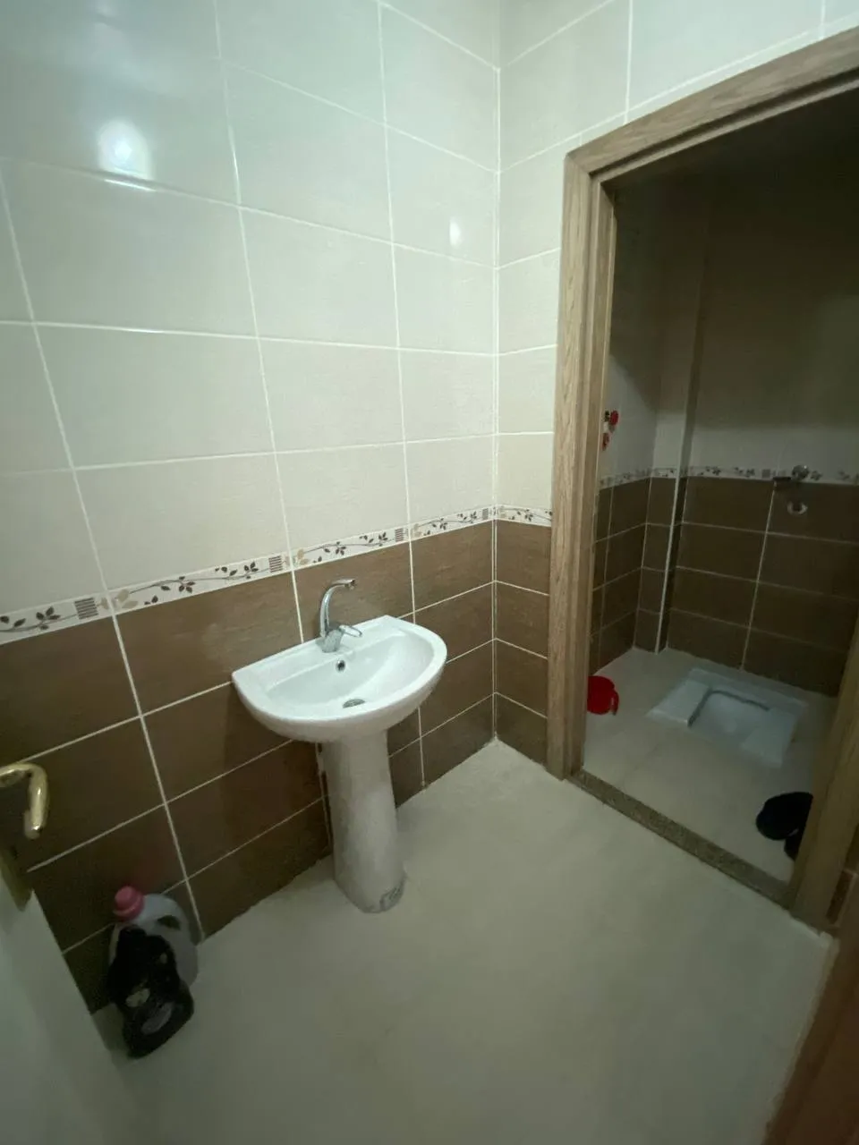 DEVELİ POLAT GAYRİMENKUL-ÇARŞI MERKEZDE SATILIK ARA KAT FIRSAT DAİRE