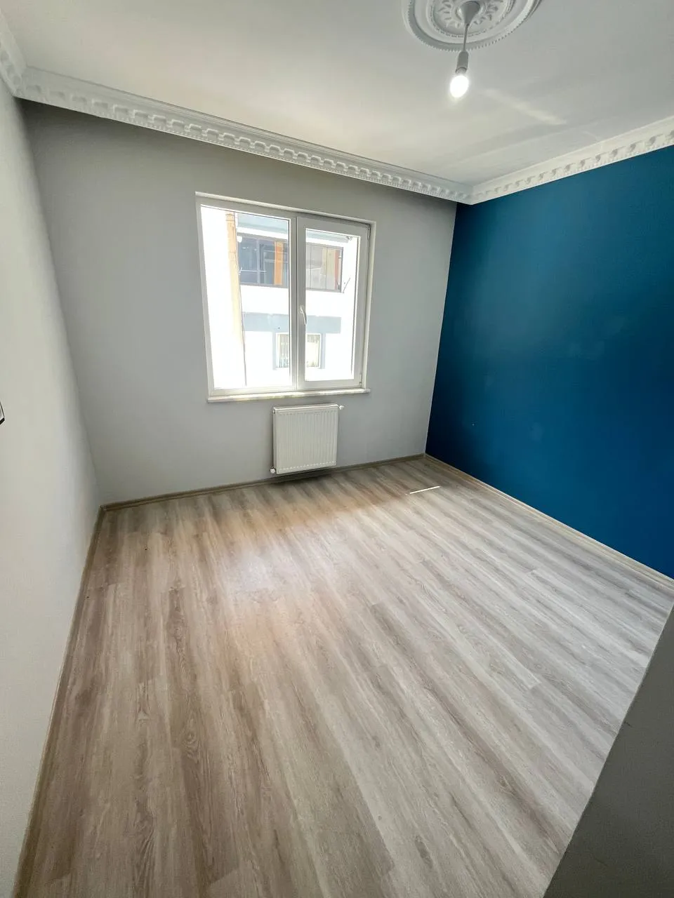 DEVELİ POLAT GAYRİMENKUL-ÇARŞI MERKEZDE SATILIK LÜX DAİRE