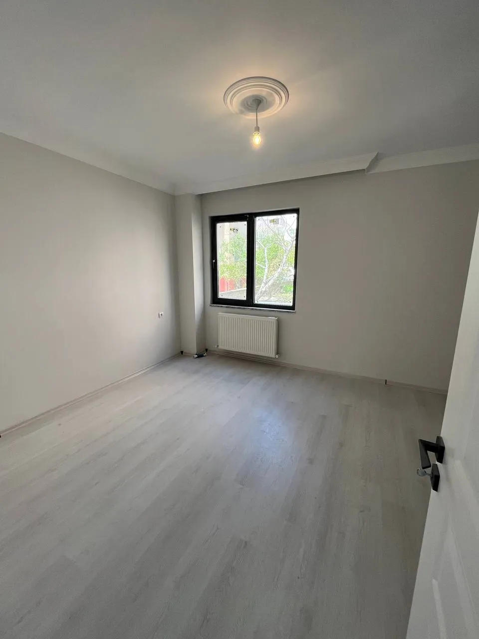 DEVELİ POLAT GAYRİMENKUL-ÇARŞI MERKEZDE SATILIK LÜX DAİRE