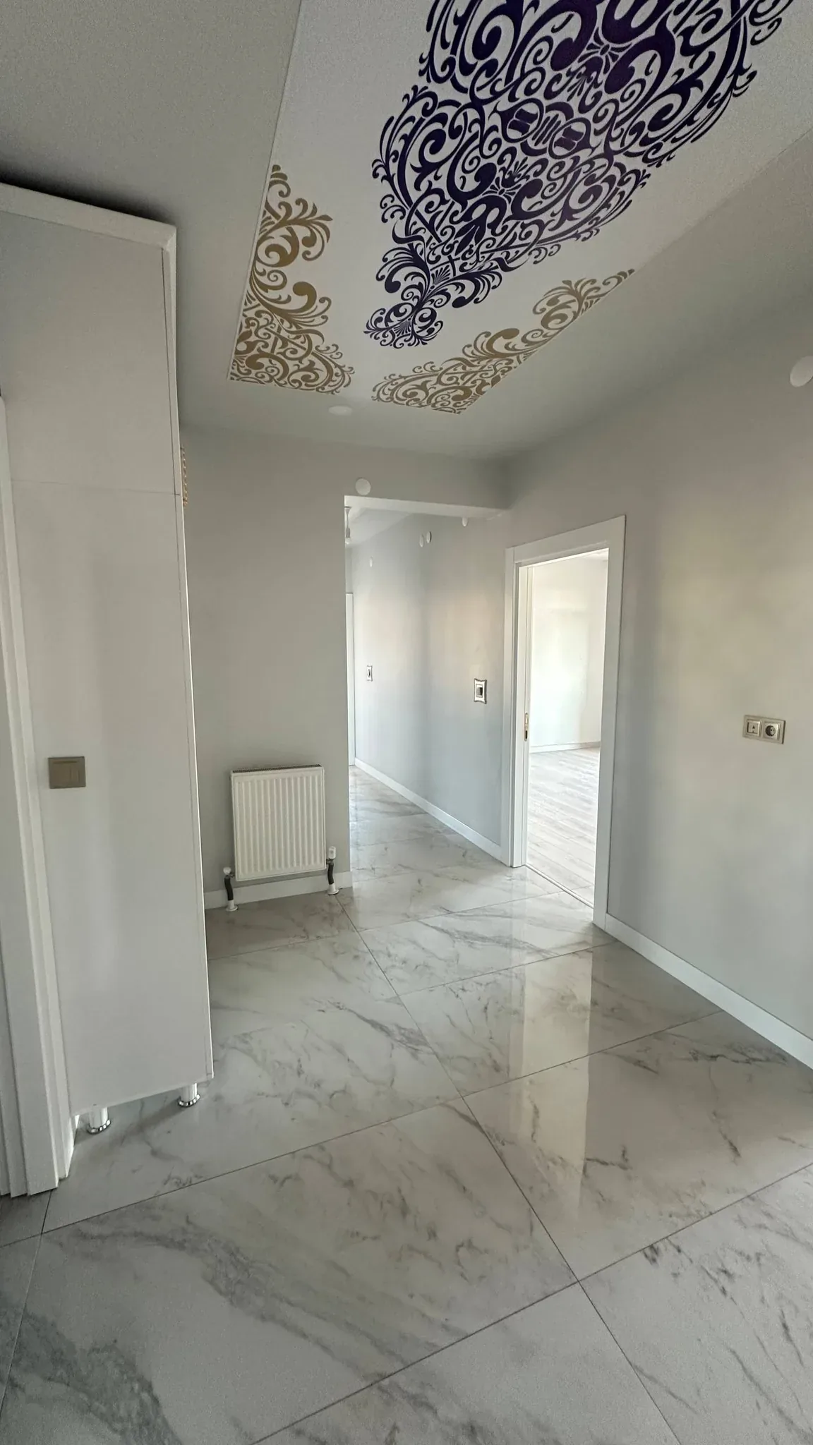 DEVELİ POLAT GAYRİMENKUL - ÇARŞI MERKEZE YAKIN KİRALIK BAKIMLI DAİRE