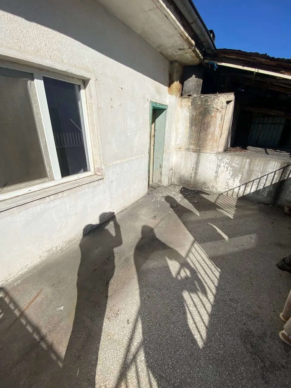 DEVELİ POLAT GAYRİMENKUL-ELBİZ CAD. ÜZERİNDE İKİSİ BİR SATILIK DAİRELER