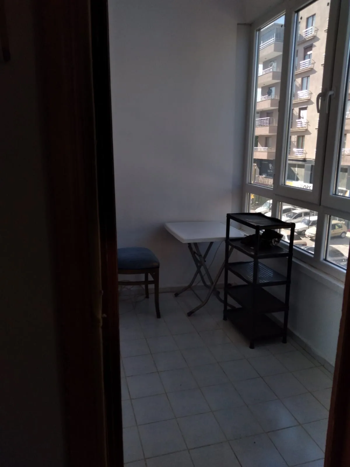 DEVELİ POLAT GAYRİMENKUL - ELBİZ CAD. ÜZERİNDE KİRALIK EŞYALI DAİRE