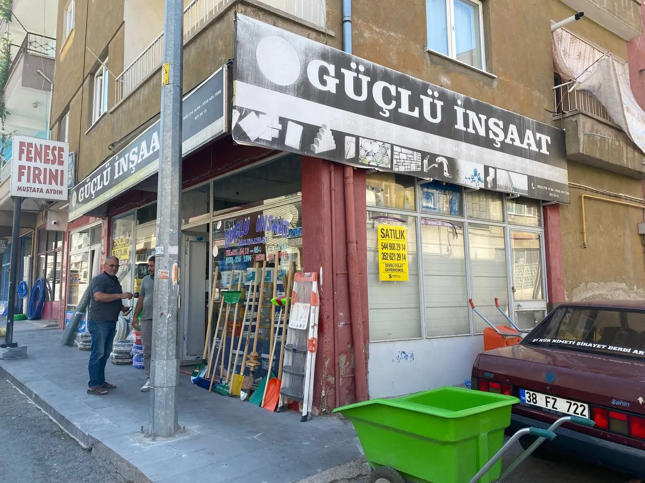 DEVELİ POLAT GAYRİMENKUL - FENESE MAH. ANAYOL ÜZERİ SATILIK DÜKKAN