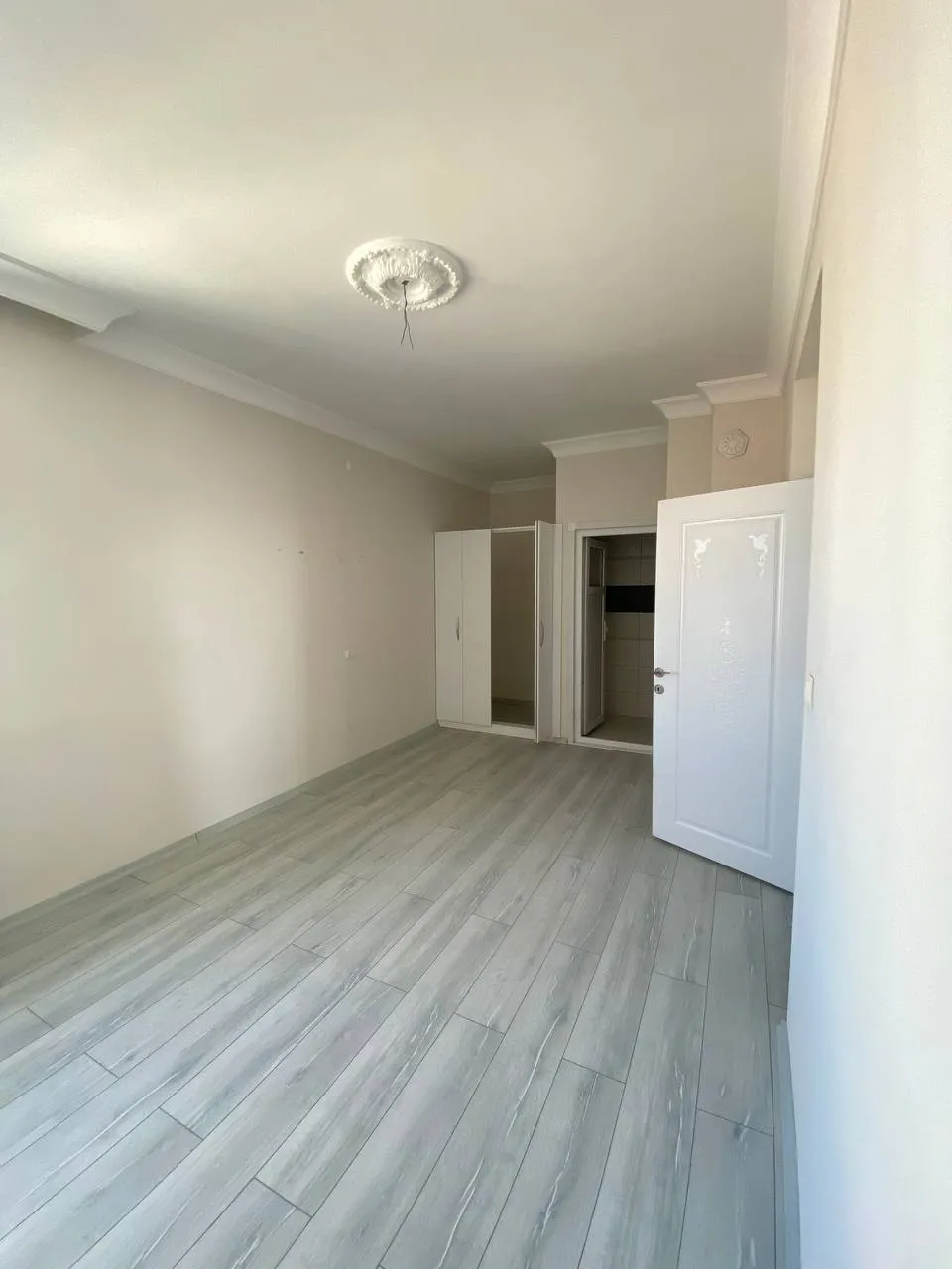 DEVELİ POLAT GAYRİMENKUL - FENESE MAH. ANAYOL ÜZERİNDE 3+1 LÜX KİRALIK DAİRE