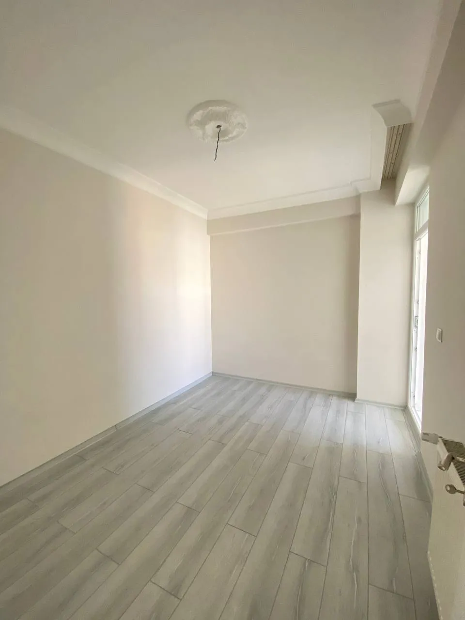 DEVELİ POLAT GAYRİMENKUL - FENESE MAH. ANAYOL ÜZERİNDE 3+1 LÜX KİRALIK DAİRE