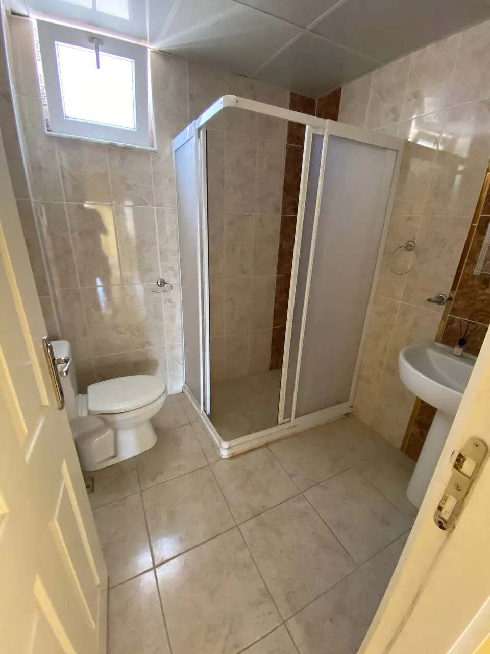 DEVELİ POLAT GAYRİMENKUL - HARMAN MAH KİRALIK MASRAFSIZ DAİRE