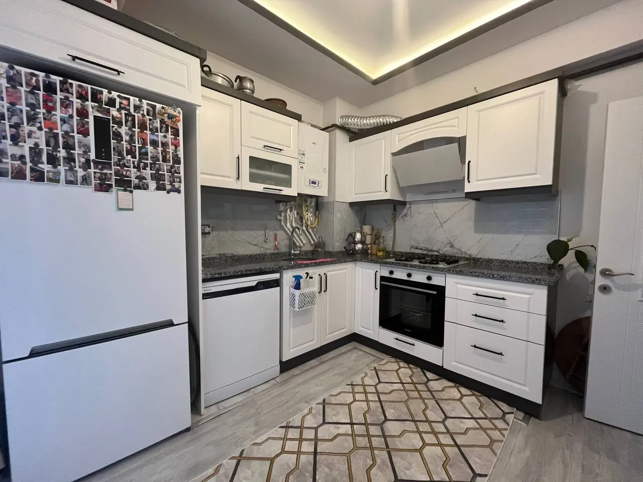 DEVELİ POLAT GAYRİMENKUL-HARMAN MAH. MASRAFSIZ SATILIK GENİŞ 2+1 DAİRE