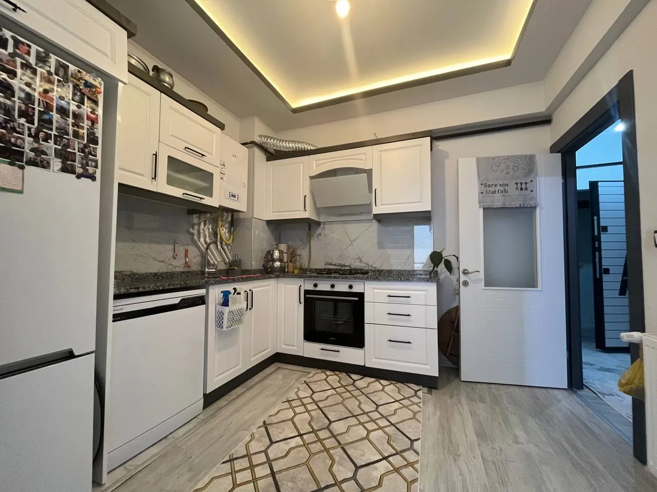 DEVELİ POLAT GAYRİMENKUL-HARMAN MAH. MASRAFSIZ SATILIK GENİŞ 2+1 DAİRE