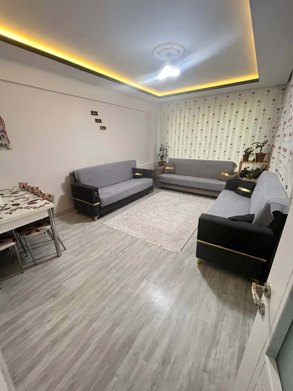DEVELİ POLAT GAYRİMENKUL-HARMAN MAH. MASRAFSIZ SATILIK GENİŞ 2+1 DAİRE
