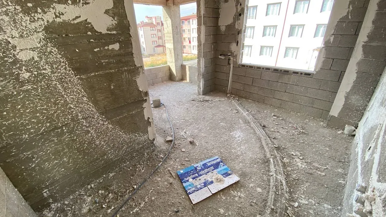 DEVELİ POLAT GAYRİMENKUL - HARMAN MAH. SATILIK LÜX SIFIR DAİRELER