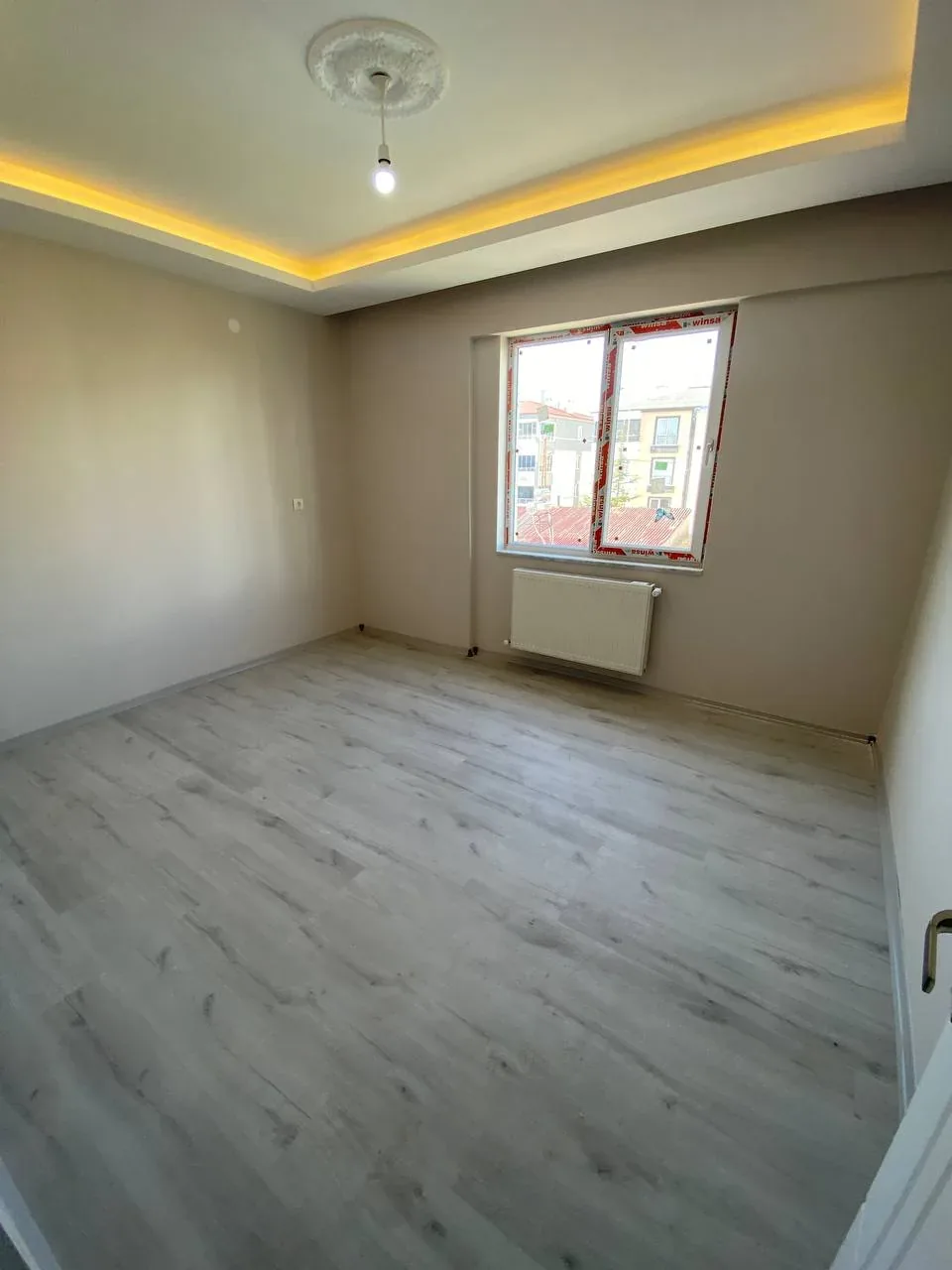 DEVELİ POLAT GAYRİMENKUL - HARMAN MAH. SATILIKA ARA KAT ULTRA LÜX DAİRE