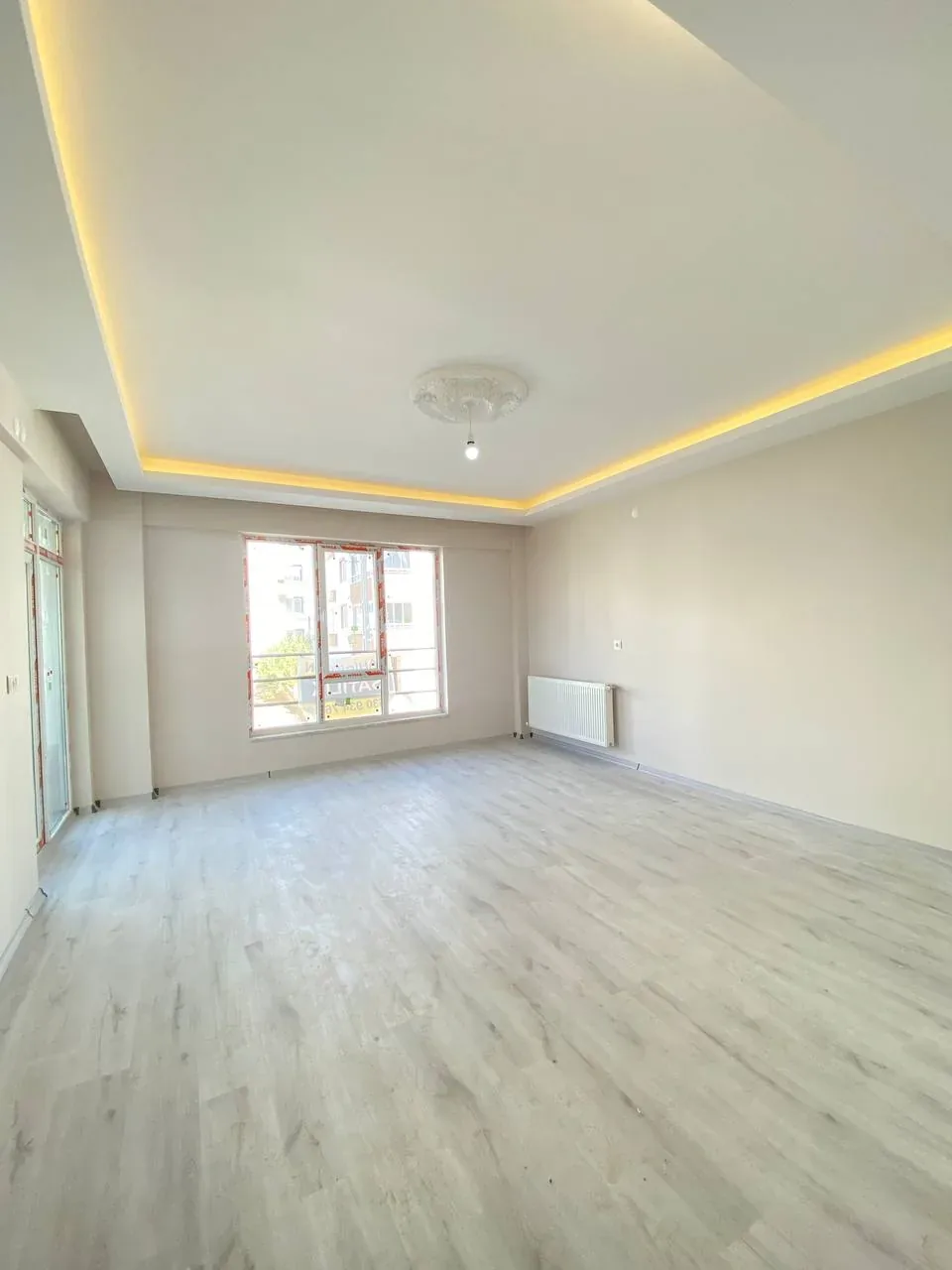 DEVELİ POLAT GAYRİMENKUL - HARMAN MAH. SATILIKA ARA KAT ULTRA LÜX DAİRE