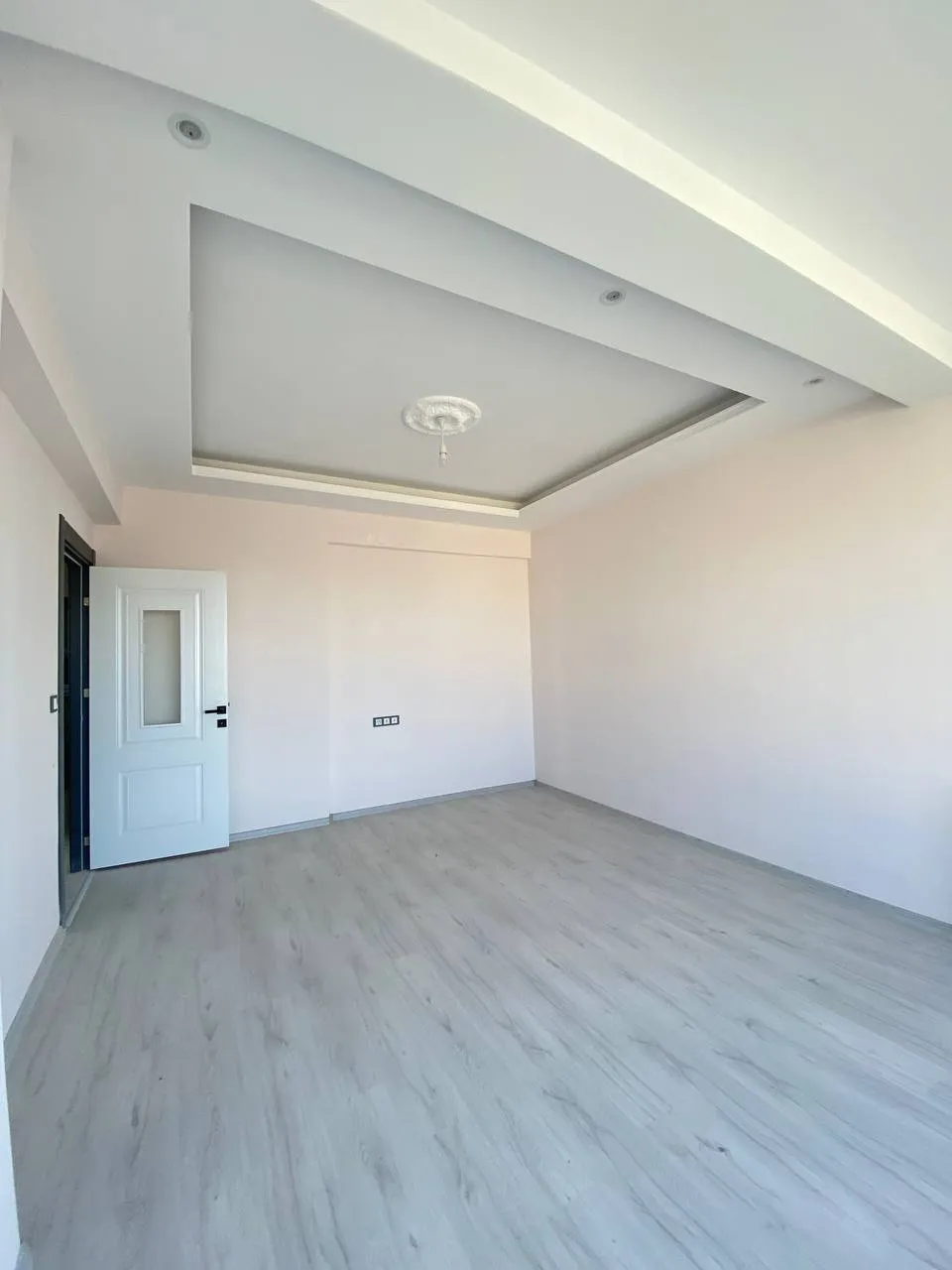 DEVELİ POLAT GAYRİMENKUL-HARMAN MAH. TEKİR CAD. ÜZERİNDE SATILIK LÜX DAİRE