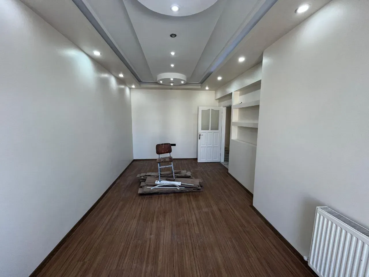 DEVELİ POLAT GAYRİMENKUL-İBRAHİMAĞA MAH. ÇARŞI MERKEZDE KİRALIK BAKIMLI DOLU DOLU DAİRE