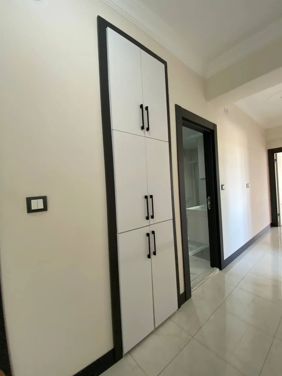 DEVELİ POLAT GAYRİMENKUL - İBRAHİMAĞA MAH. ÇARŞI MERKEZDE ULTRA LÜX SATILIK DAİRE
