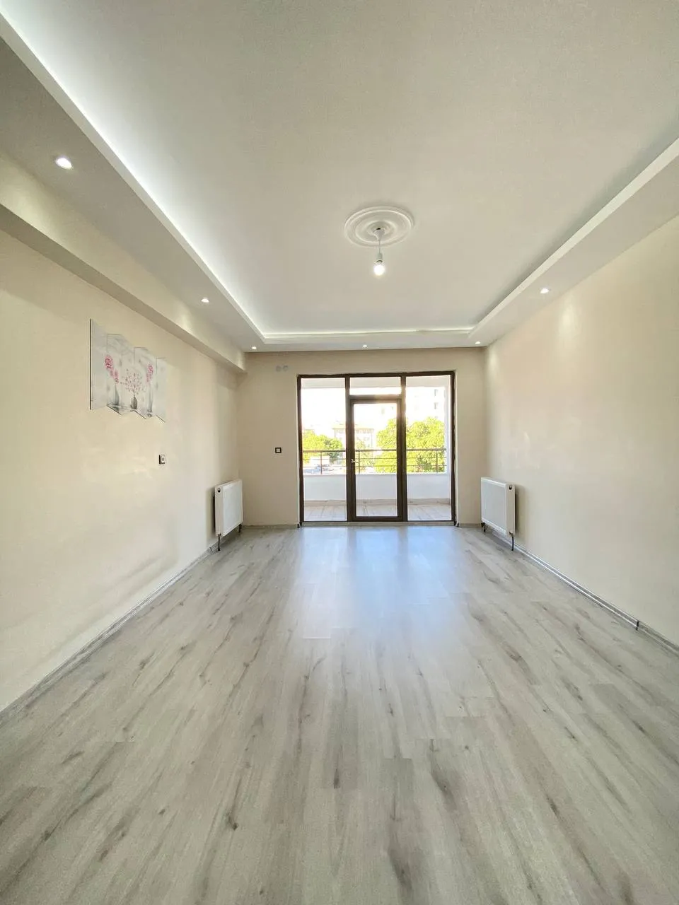 DEVELİ POLAT GAYRİMENKUL - İBRAHİMAĞA MAH. ÇARŞI MERKEZDE ULTRA LÜX SATILIK DAİRE
