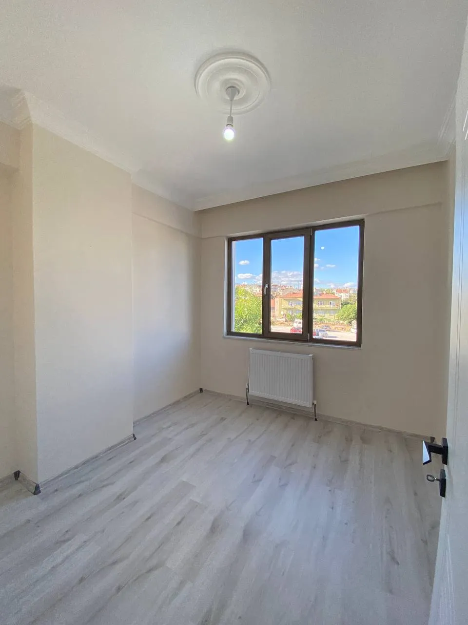 DEVELİ POLAT GAYRİMENKUL - İBRAHİMAĞA MAH. ÇARŞI MERKEZDE ULTRA LÜX SATILIK DAİRE