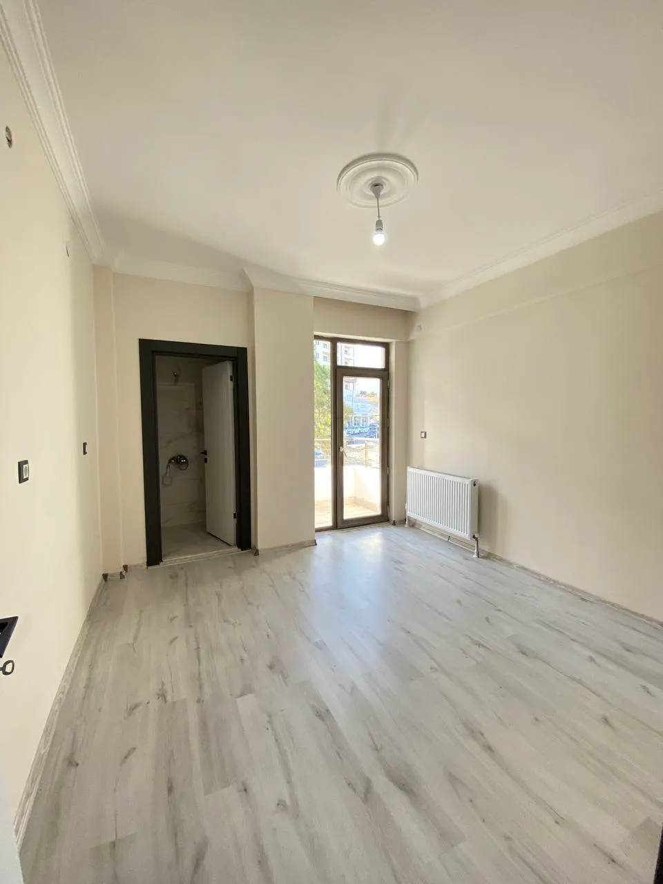 DEVELİ POLAT GAYRİMENKUL - İBRAHİMAĞA MAH. ÇARŞI MERKEZDE ULTRA LÜX SATILIK DAİRE
