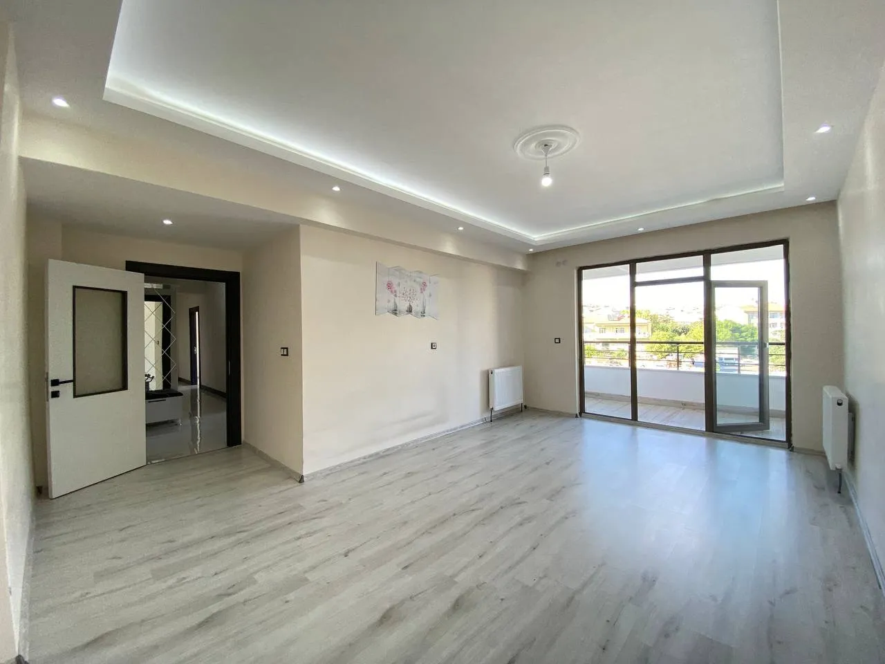 DEVELİ POLAT GAYRİMENKUL - İBRAHİMAĞA MAH. ÇARŞI MERKEZDE ULTRA LÜX SATILIK DAİRE